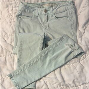 AE Distressed Mint Green Mid-rise Jeggings 4 Reg